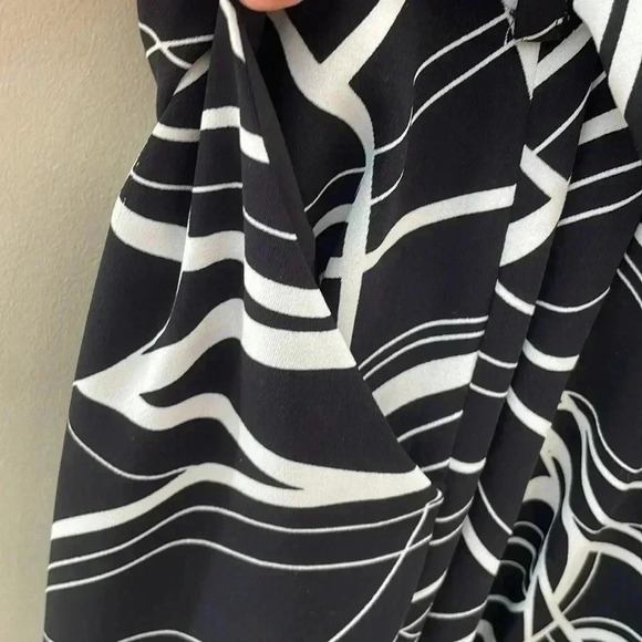 [S]NWOT Carré Noir 2020 Collection Abstract  Pattern Black/White Jumpsuit - Picture 8 of 9